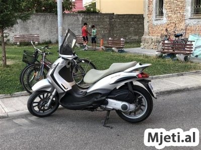 Piaggio beverly 250 super gjendje goma te reja