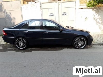 MERCEDES C200CDI AVANGARTARD 05 ??