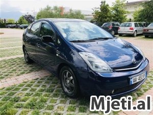 Toyota prius viti 2007 shitet ose ndrrohet