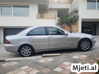 Mercedez Benz C220 look 2005