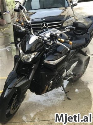 Nderrohet me makine-suzuki b-king 1340cc-abs 2009
