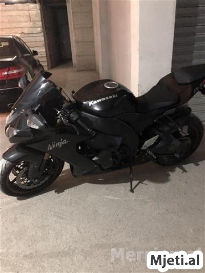 Kawasaki ninja 1000 cc.