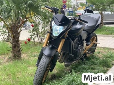 Shitet HONDA HORNET 600cc 2012