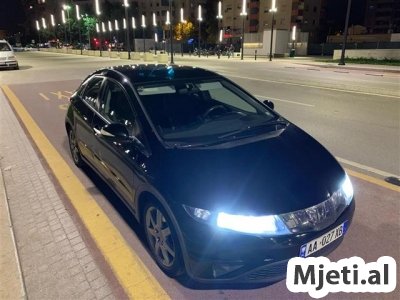 Shitet Honda Civic 1.8 gaz benzin Nderrohet