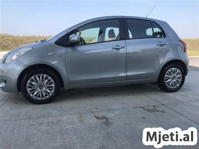 Toyota ..yaris...1.4 naft ..vit 2007..